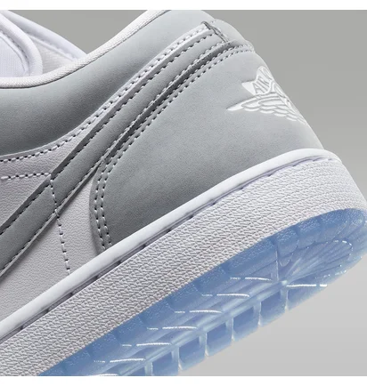 Кросівки жіночі Air Jordan Wmns 1 Low White/Grey DC0774-105
