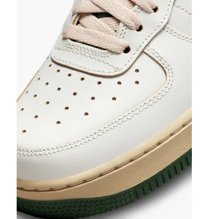 Кросівки жіночі Nike Air Force 1 07 Lv8 White Dz4764-133