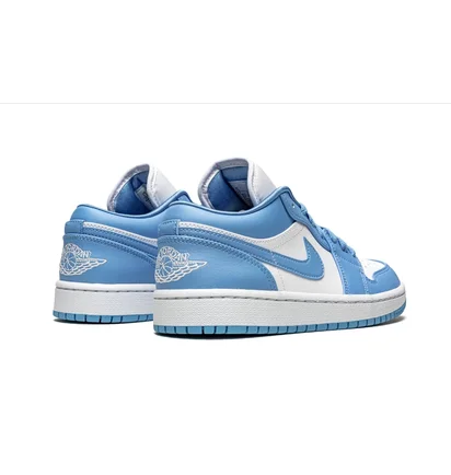 Кроссовки женские Air Jordan 1 Low Wmns White/Light Blue AO9944-441
