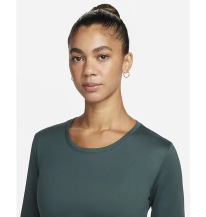 Лонгслив женский Nike Therma-Fit One Long-Sleeve Top Green DD4927-328