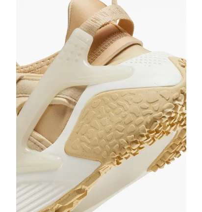 Кросівки жіночі Nike Air Huarache Craft Shoes Beige DQ8031-201