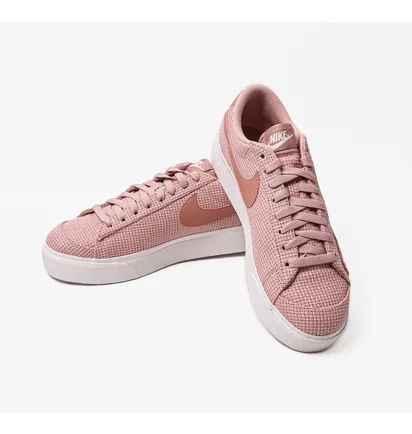 Кросівки жіночі Nike Blazer Low Platform Pink Dn0744-600