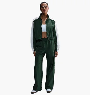 Куртка женская Nike Sportswear Woven Jacket Green IB6970-323