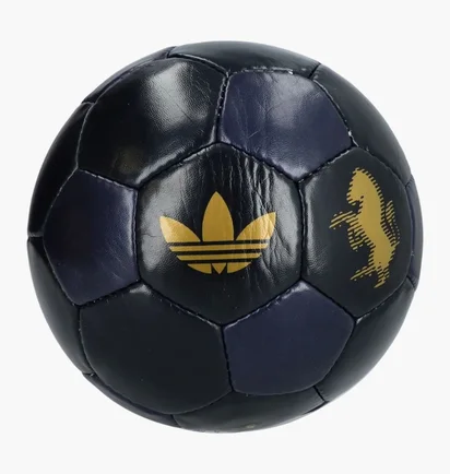 Футбольный мяч Adidas Juventus Fc 24/25 Club Third Black IX4028