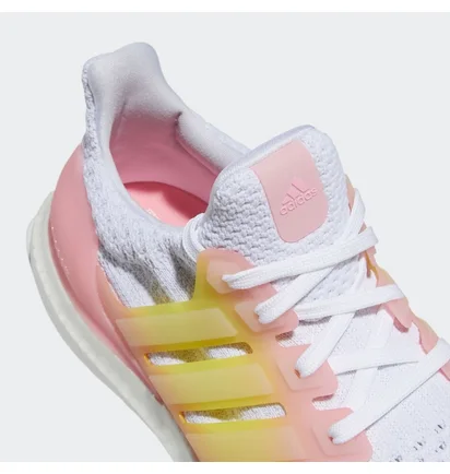 Кроссовки женские Adidas Ultraboost Dna 5.0 Shoes Grey/Pink Gv8731