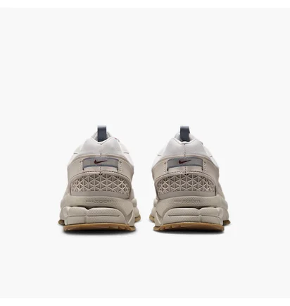 Кросівки чоловічі Nike Zoom Vomero Roam Grey HV4294-009
