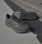 Кроссовки мужские Adidas Supernova Stride Shoes Black IG8319