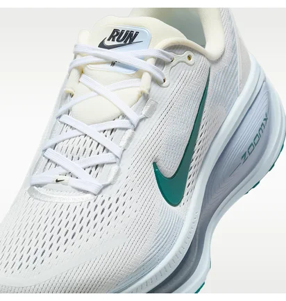Кросівки жіночі Nike Air Zoom Vomero 18 Light Blue HM6804-103