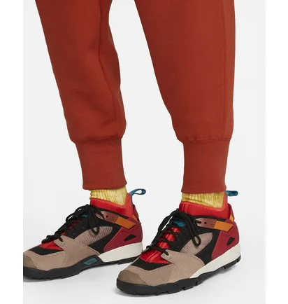 Штаны женские Nike Nsw Tech Fleece Joggers Brown CW4292-623