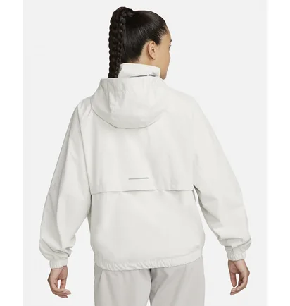 Куртка жіноча Nike Storm-Fit Swift WomenS Running Jacket White FB7492-110