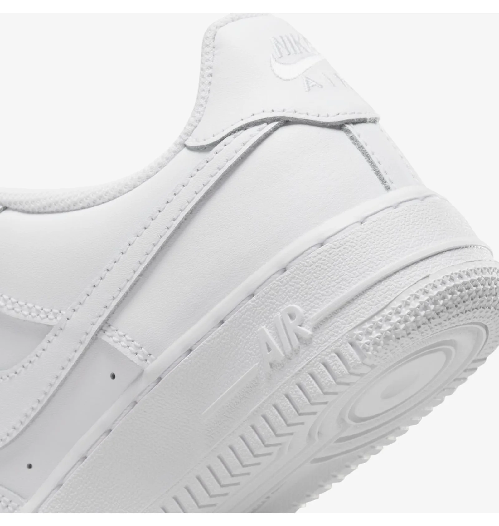 ᐉ Кросівки дитячі Nike Air Force 1 Le Gs White FV5951-111