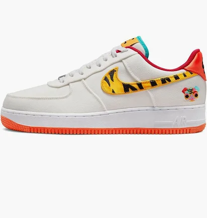 Кросівки чоловічі Nike Air Force 1Year Of The Tiger White DR0147-171