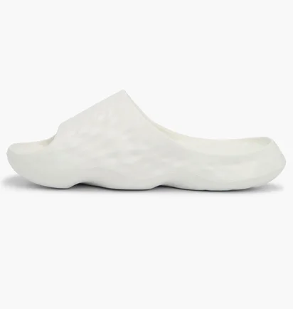 Тапочки унисекс New Balance Fresh Foam Mrshn White Sufhupw3