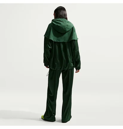Штани жіночі Nike Sportswear Loose Mid-Rise Belted Pintuck Green IF0272-323
