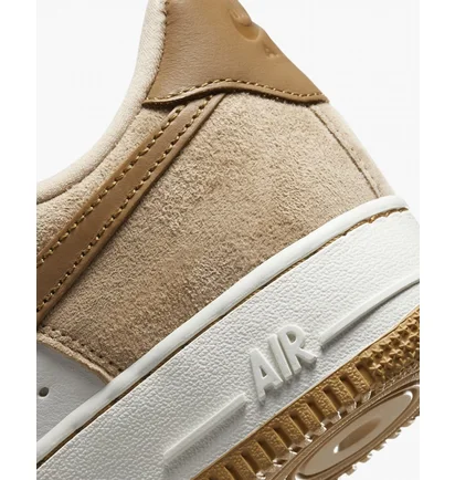 Кросівки жіночі Nike Air Force 1 Lxx Brown DX1193-200