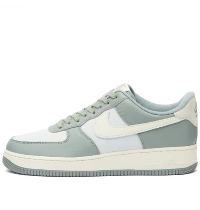 Кросівки чоловічі Nike Air Force 1 07 Lx Grey/White DV7186-300