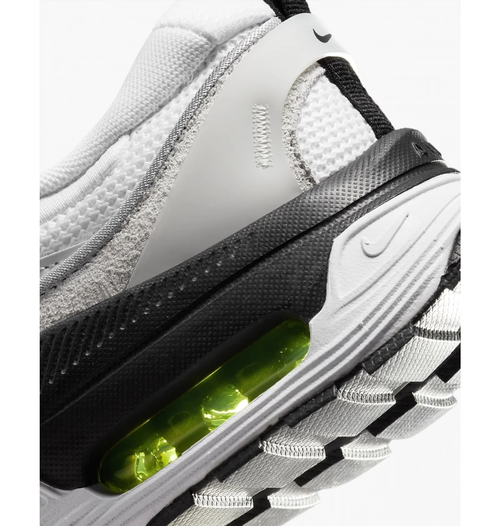 ᐉ Кросівки жіночі Nike Air Max Bliss White Dz6754-100 - придбати