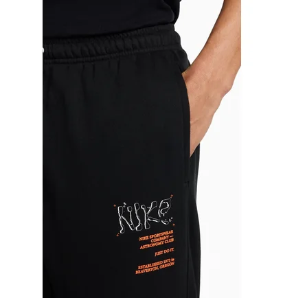Штаны мужские Nike Club Ft Jpgger Moon Gfx Black HJ2512-010