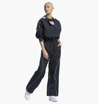 Куртка жіноча Reebok Classics Sweatshirt Black Hg1176
