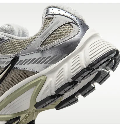 Кросівки жіночі Nike V5 Rnr Grey HQ7901-301