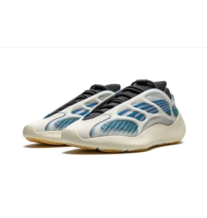 Кроссовки мужские Adidas Yeezy 700 V3 Beige/Blue GY0260