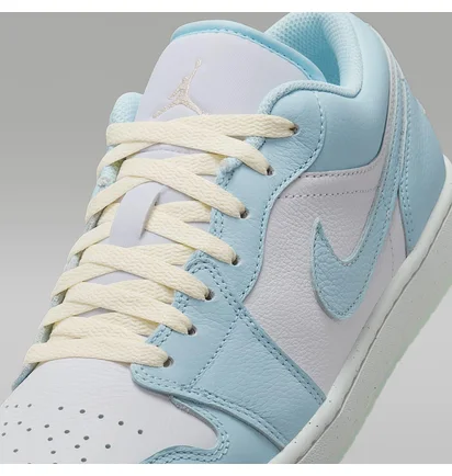 Кроссовки мужские Nike 1 Low Se White/Light Blue HJ5999-400