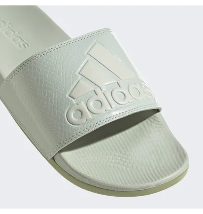 Тапочки жіночі Adidas Adilette Comfort Slides Olive Gx4297