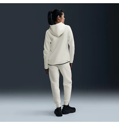Спортивний костюм жіночий Nike Sportswear Tech Fleece Windrunner Beige HV6747-110__HV6779-110