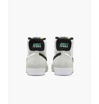 Кросівки чоловічі Nike Blazer Mid 77 Premium MenS Shoes White DZ2542-100