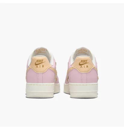 Кросівки жіночі Nike Wmns Air Force 1 07 Lx Pink/Beige IB2574-600