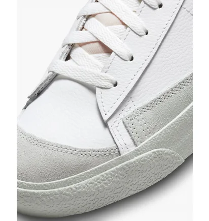 Кросівки чоловічі Nike Blazer Mid 77 Premium MenS Shoes White DZ2542-100