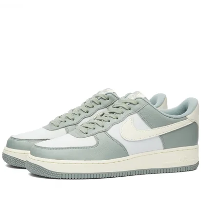 Кросівки чоловічі Nike Air Force 1 07 Lx Grey/White DV7186-300