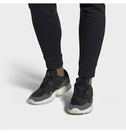 Кросівки чоловічі Adidas Yung-96 Black/White EE7245