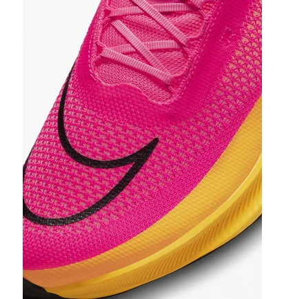 Кросівки унісекс Nike Streakfly Road Racing Shoes Pink DJ6566-600