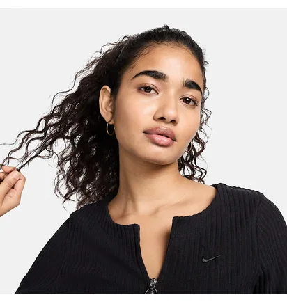 Кофта женская Nike Sportswear Chill Rib Black FN3682-010