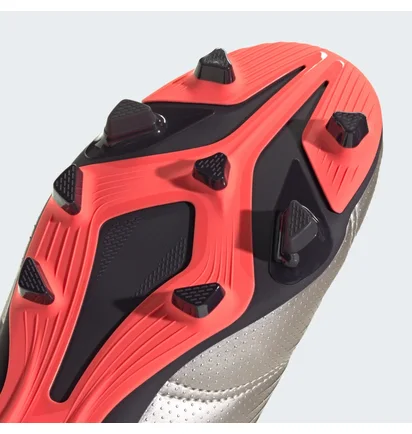 Бутсы унисекс Adidas Predator Club Multi-Ground Soccer Cleats Metallic IF6341