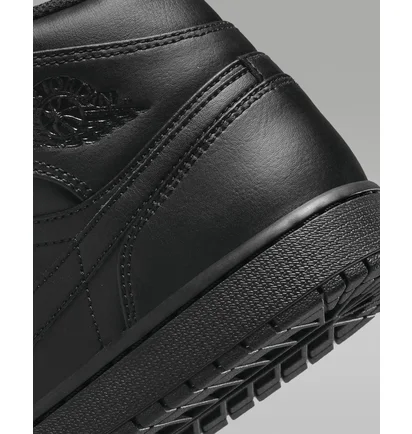 Кросівки чоловічі Air Jordan 1 Mid Black 5554724-093