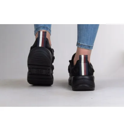 Кросівки жіночі Tommy Hilfiger Th Fur Fashion Runner Black FW0FW07307-BDS