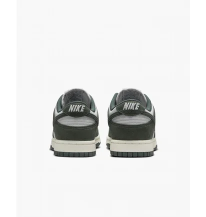 Кросівки жіночі Nike Dunk Lowshoes Green/White HJ7673-002