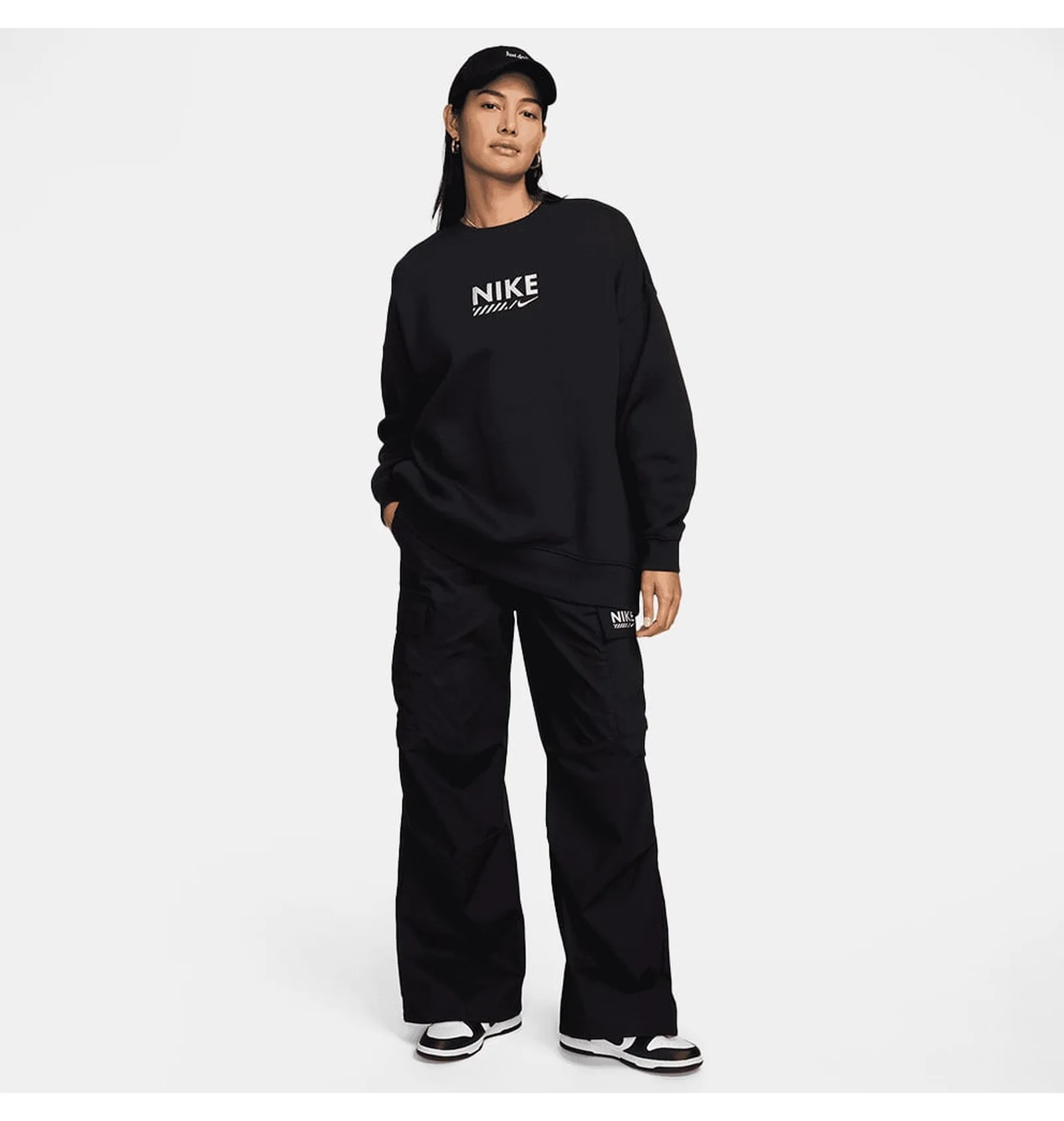 ᐉ Світшот жіночий Nike Nsw Flc Os Crew Gls Black HM4318-010