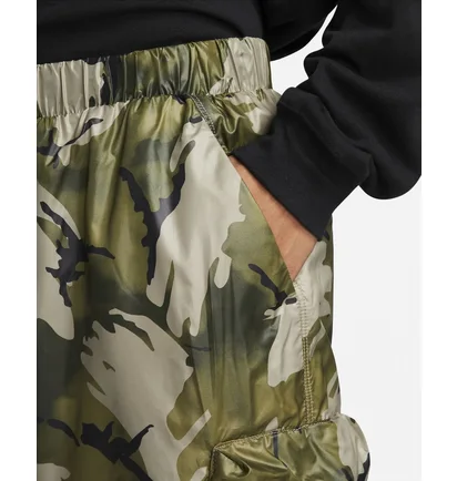 Штани чоловічі Nike Sportswear Tech Pack Camo/Green Dv4470-351