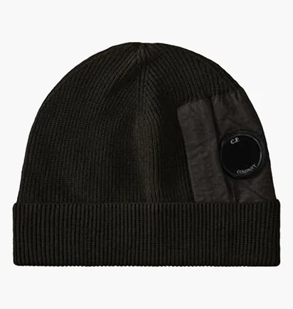 Шапка чоловіча C.P. Company Extrafine Merino Wool Lens Beanie Black 17CMAC297A-005509A-999