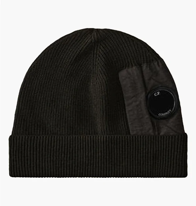 Шапка чоловіча C.P. Company Extrafine Merino Wool Lens Beanie Black 17CMAC297A-005509A-999