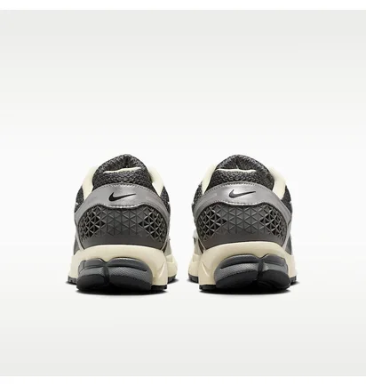 Кроссовки мужские Nike Zoom Vomero 5 Black/Metallic IM3486-001