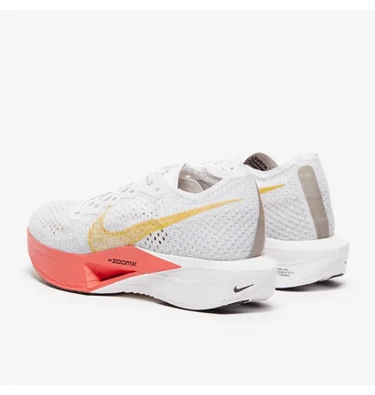 Кросівки жіночі Nike Zoomx Vaporfly Next Percent 3 White DV4130-101