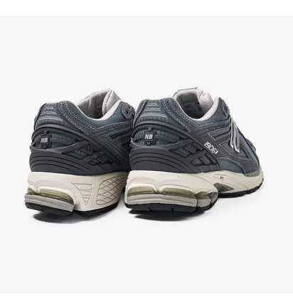 Кроссовки мужские New Balance 1906R Grey M1906Rv