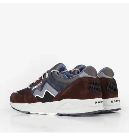 Кроссовки мужские Karhu Aria 95 Shoes Brown/Blue F803090