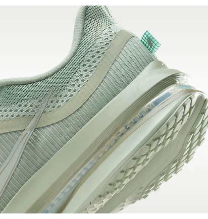 Кросівки чоловічі Nike Pegasus Premium MenS Road Running Shoes Green HQ2592-300