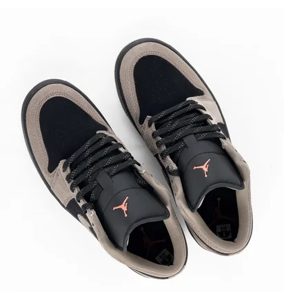 Кроссовки мужские Air Jordan 1 Low Beige/Black IB7109-005