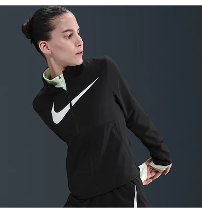 Ветровка женская Nike Tempo Swoosh Run Black HV2647-010